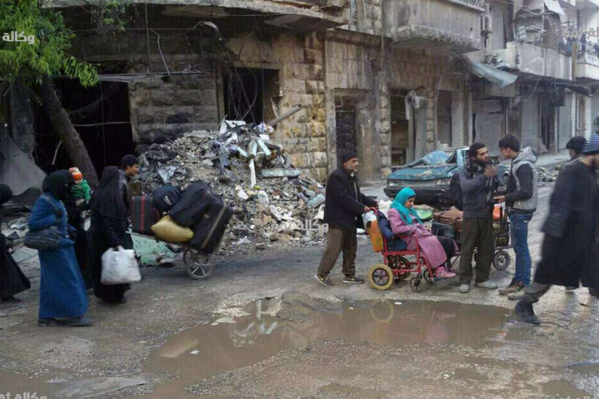 Aleppo Evacuation Mission Under Way After Convoy Attacked South