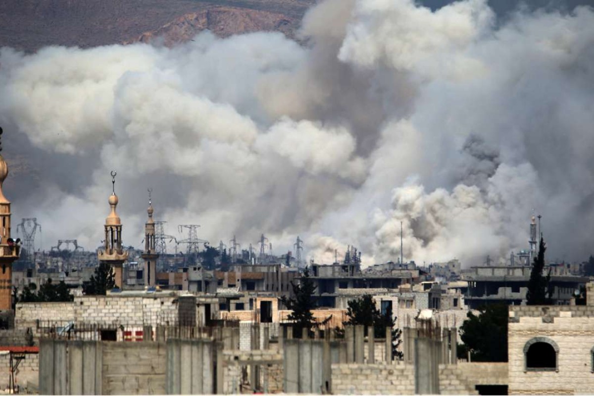 3月15日、シリア政府が反政府勢力のダマスカス郊外で空爆した結果。 写真：AFP