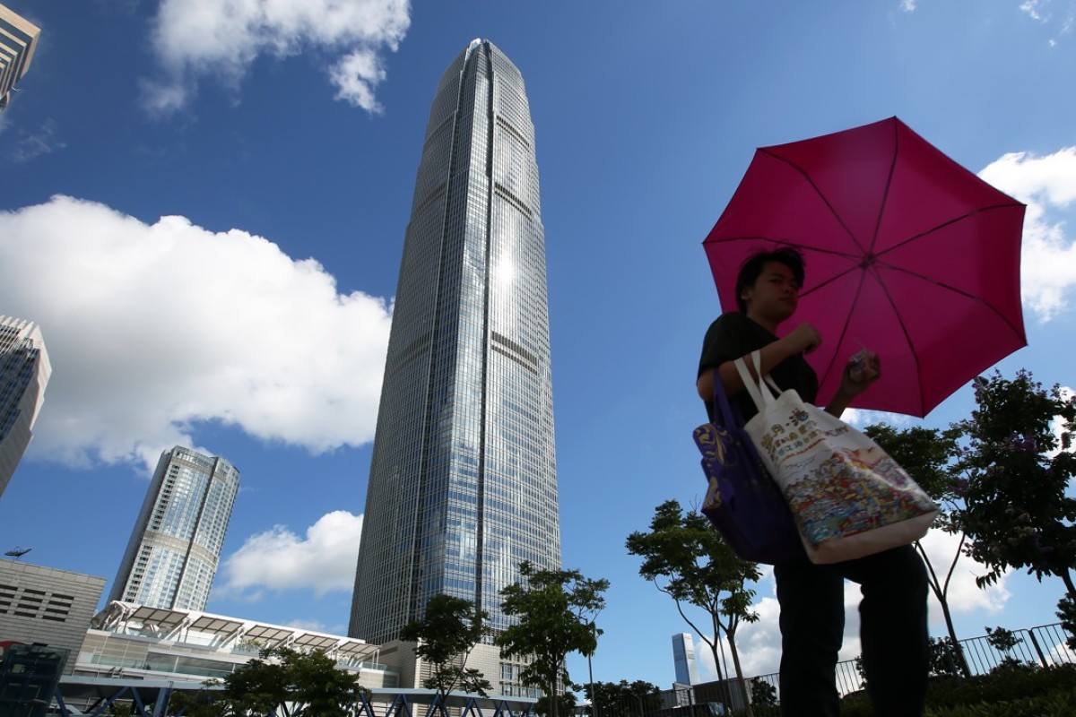 Soaring temperatures prompt Hong Kong weather warning South China