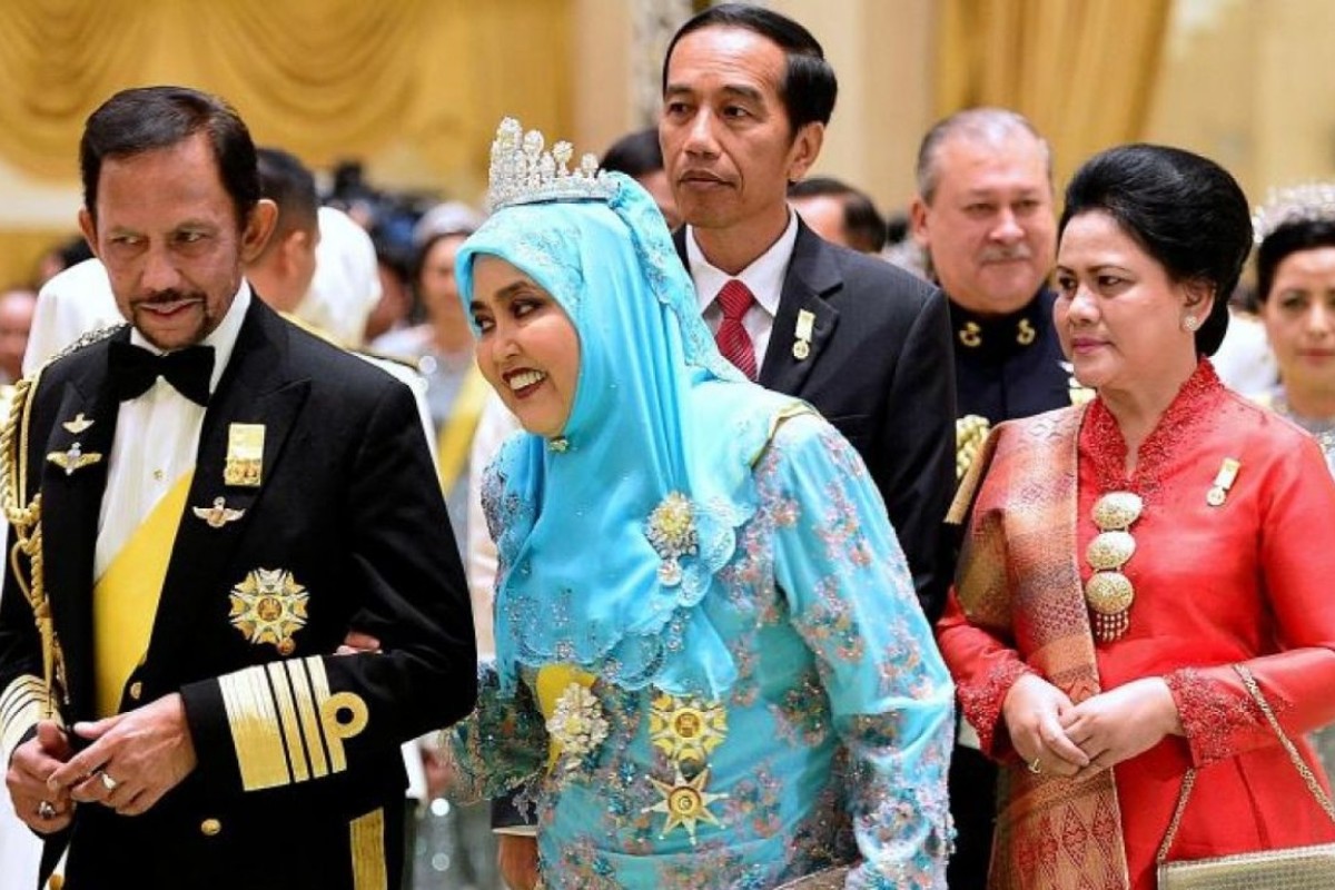 How Facebook era made the monarchies of Malaysia, Brunei relevant 