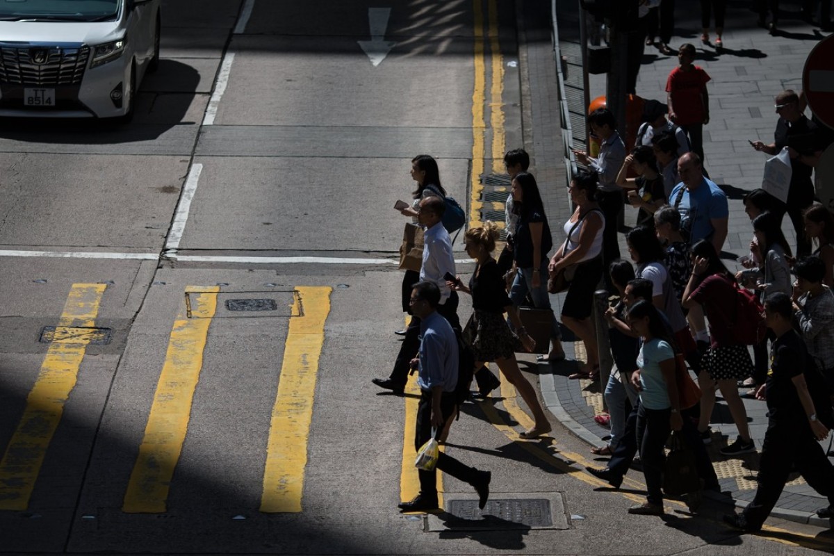 Hong Kong stocks bounce back as Ping An, Geely Auto surge South China