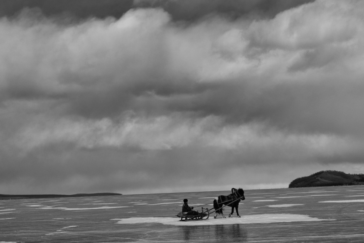 Stunning Images Of Frozen Mongolian Lake Captured By Hong - 