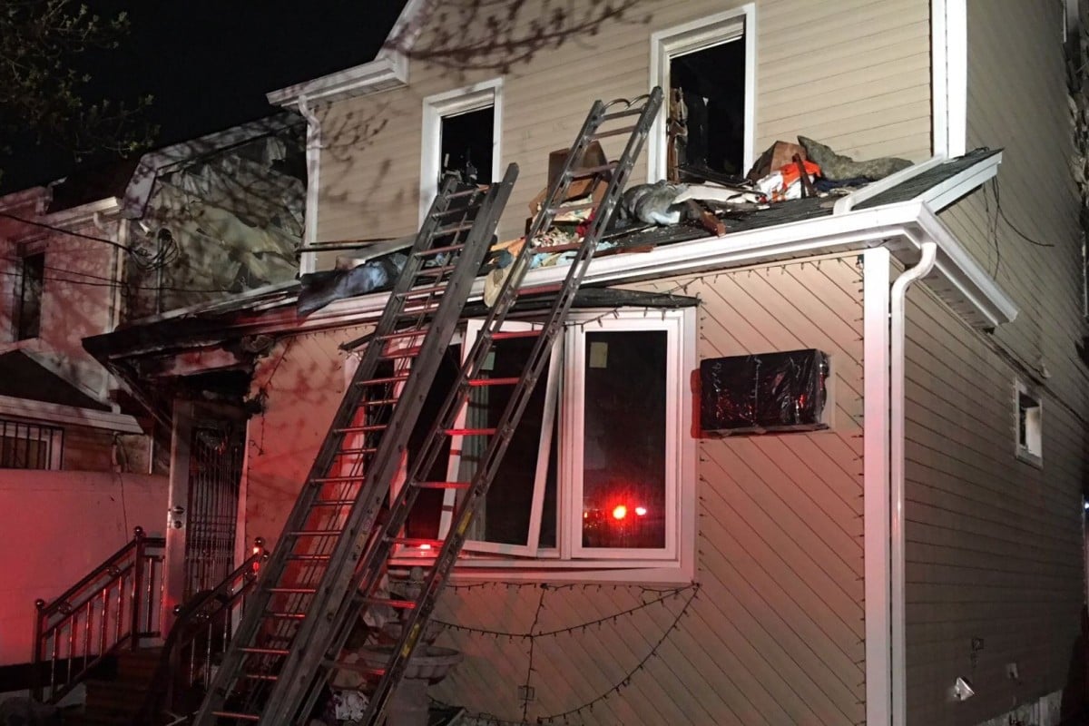 Three killed, eight injured in New York house fire South China