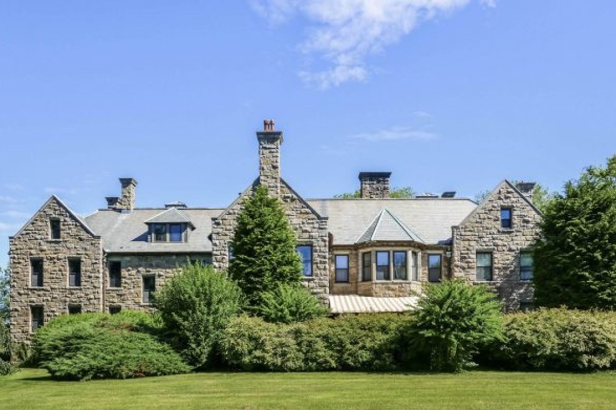 An 1895 Newport, Rhode Island mansion goes on sale for US$5 million
