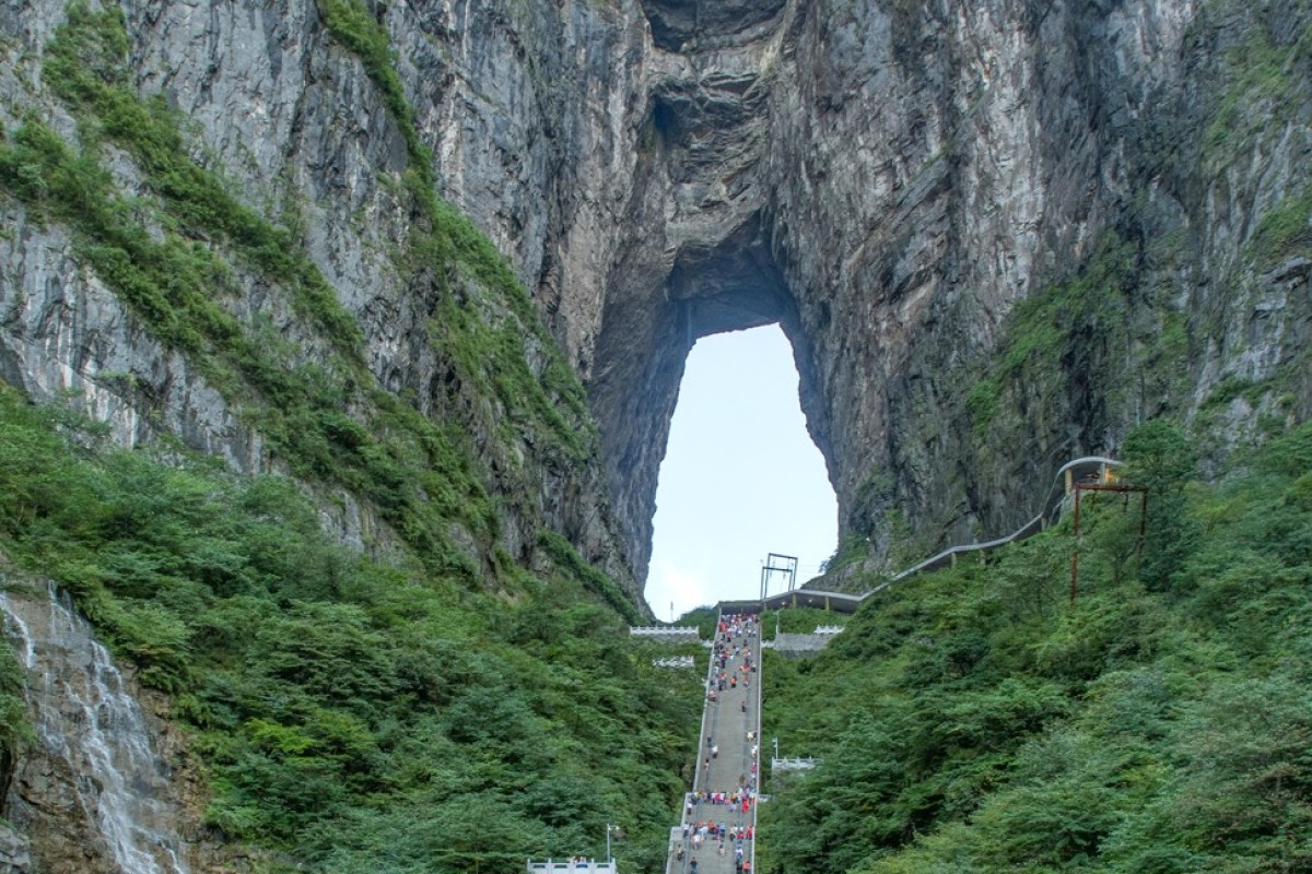 How To See One Of China S Biggest Tourist Draws Avatar Mountain And The Zhangjiajie National Park South China Morning Post See more of shooting spot photography on facebook.