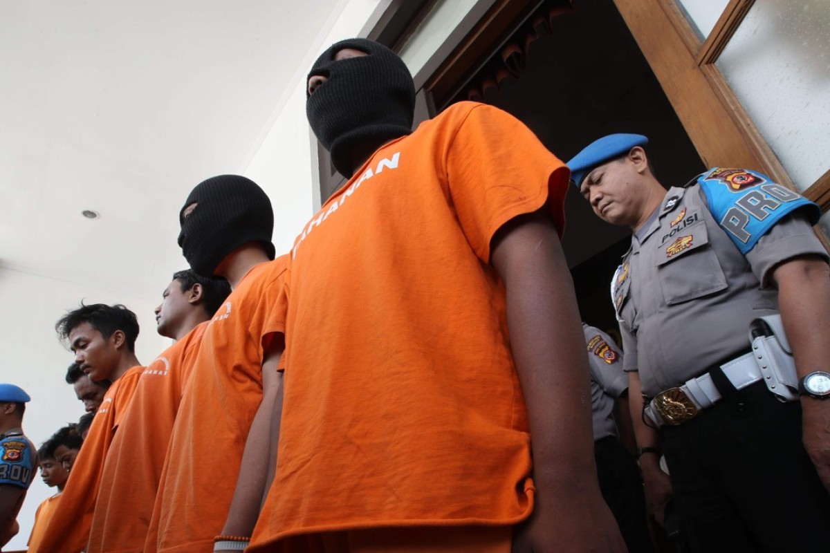 Indonesian football fan beaten to death by rival supporters at Persib BandungPersija Jakarta