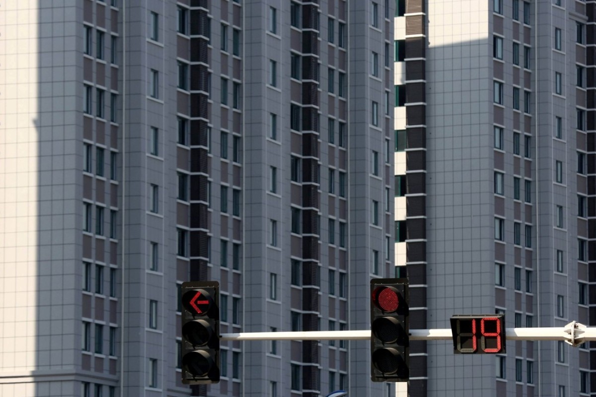 Yujian Apartment Failure Sparks Alarm Bells For Chinese - 