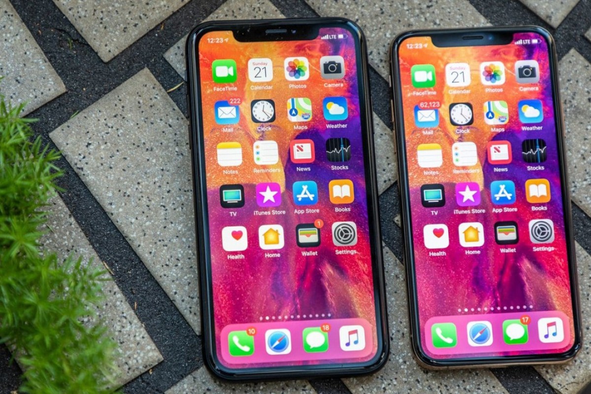 should i get iphone xs or xr