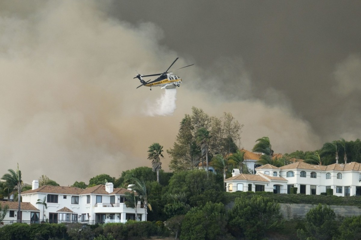 Woolsey Fire Celebrities Await Word Of Fate Of Homes As