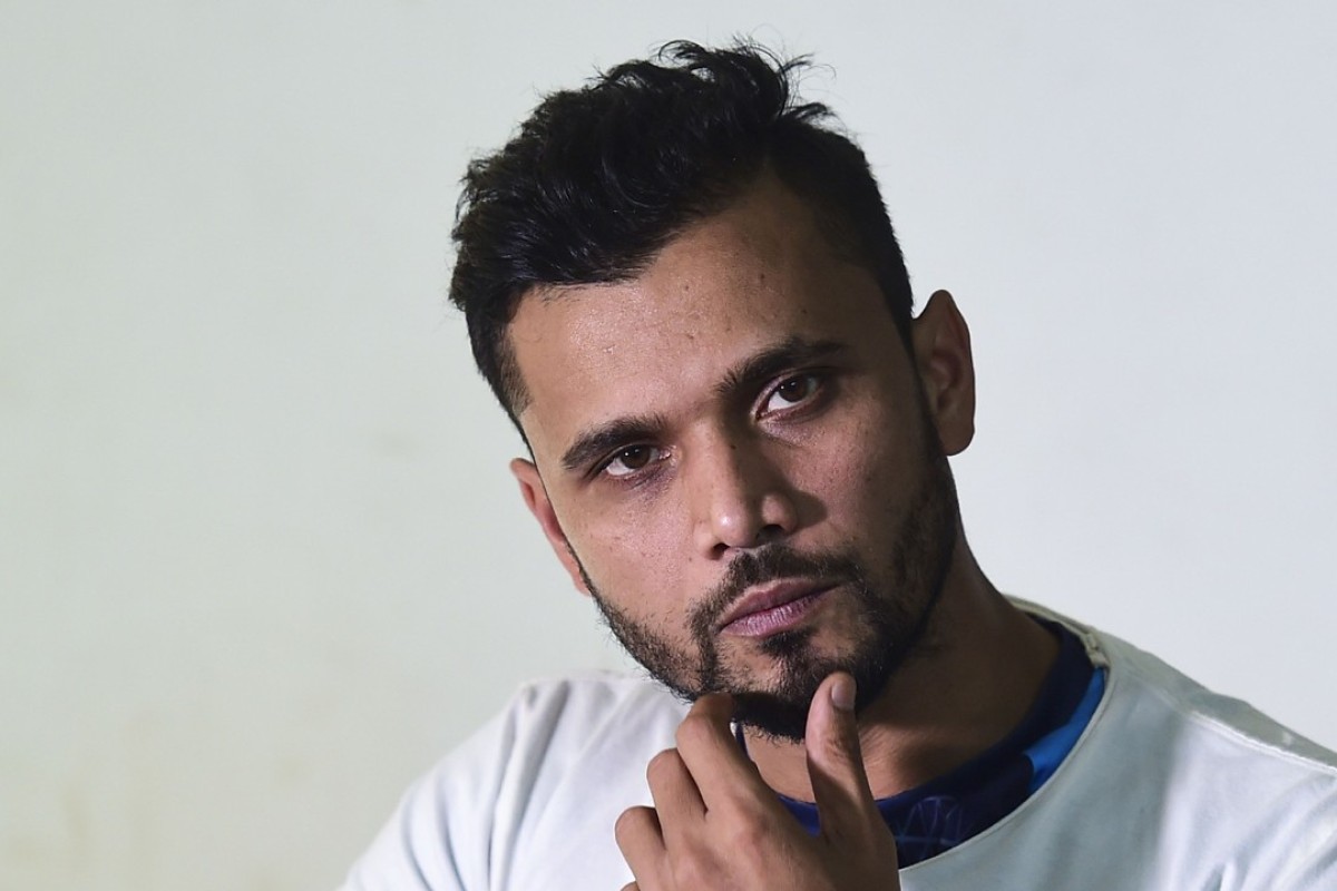 Bangladeshi cricketer Mashrafe Mortaza insists he is not another Imran Khan, Pakistan's cricketing superhero turned prime minister. Photo: AFP