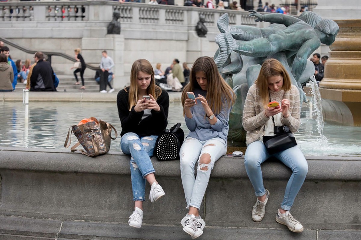 Depression in girls linked to higher use of social media