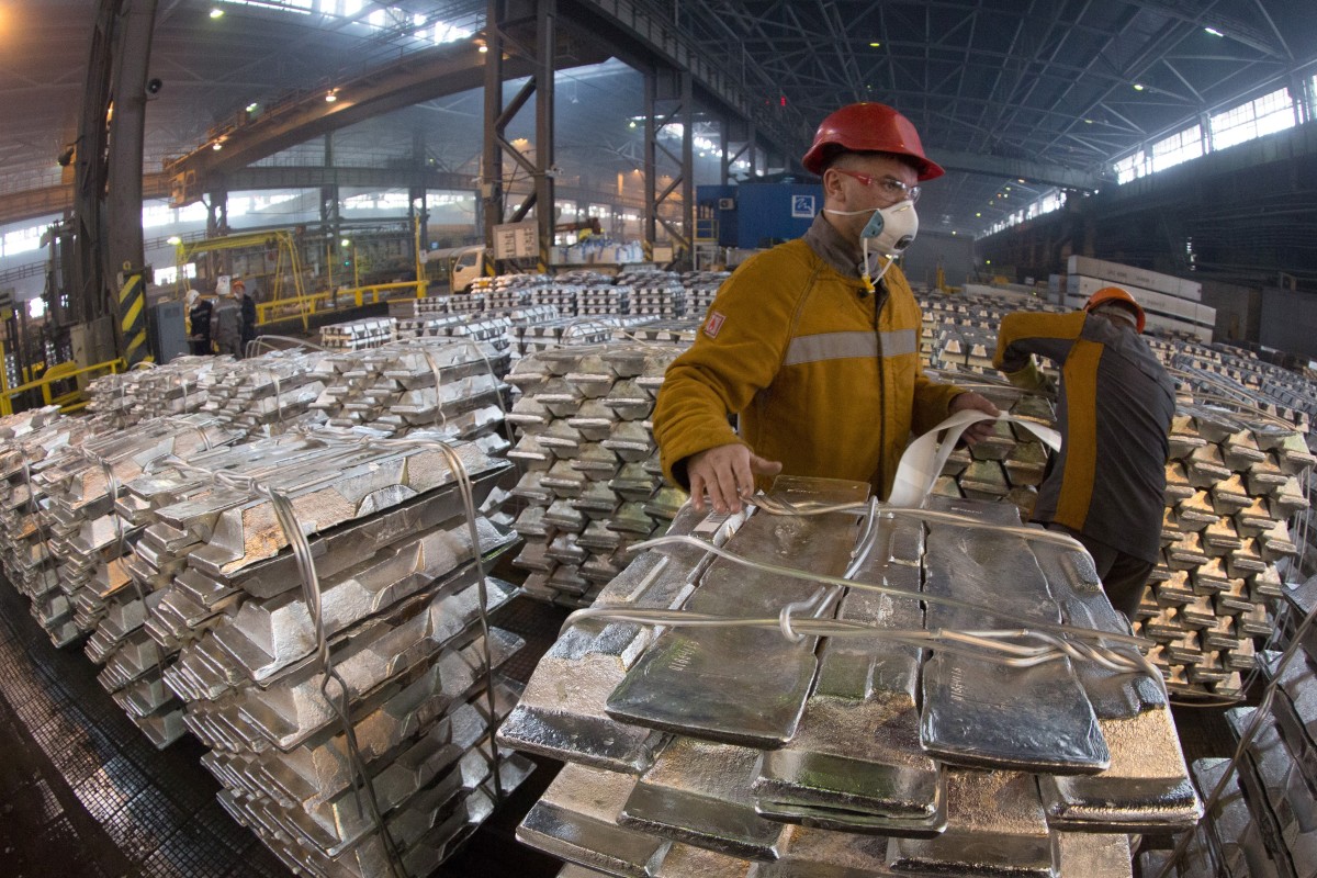 An aluminium smelter operated by Rusal in Sayanogorsk, Russia. Analysts say the company’s stock valuation represents a deep discount on global and Russian peers. Photo: Bloomberg