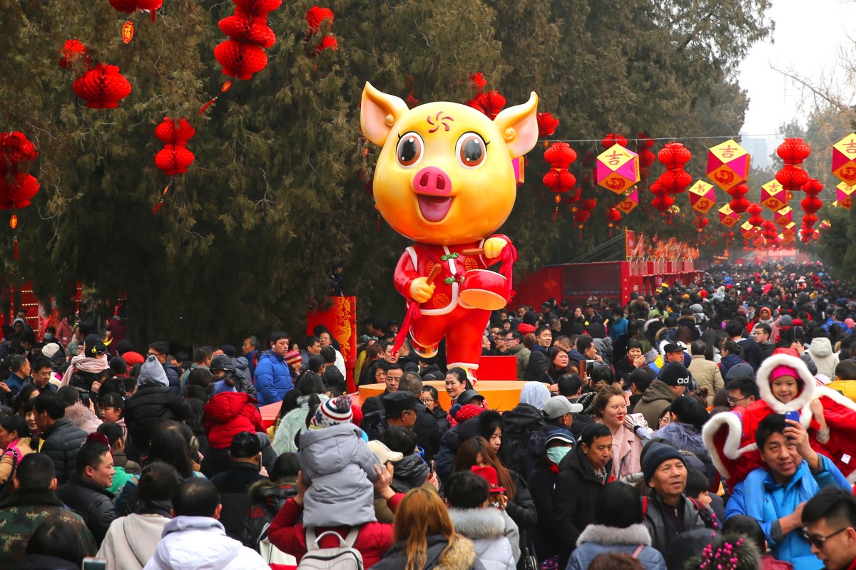 Chinas Lunar New Year Spending Growth Slows To Decade Low - 