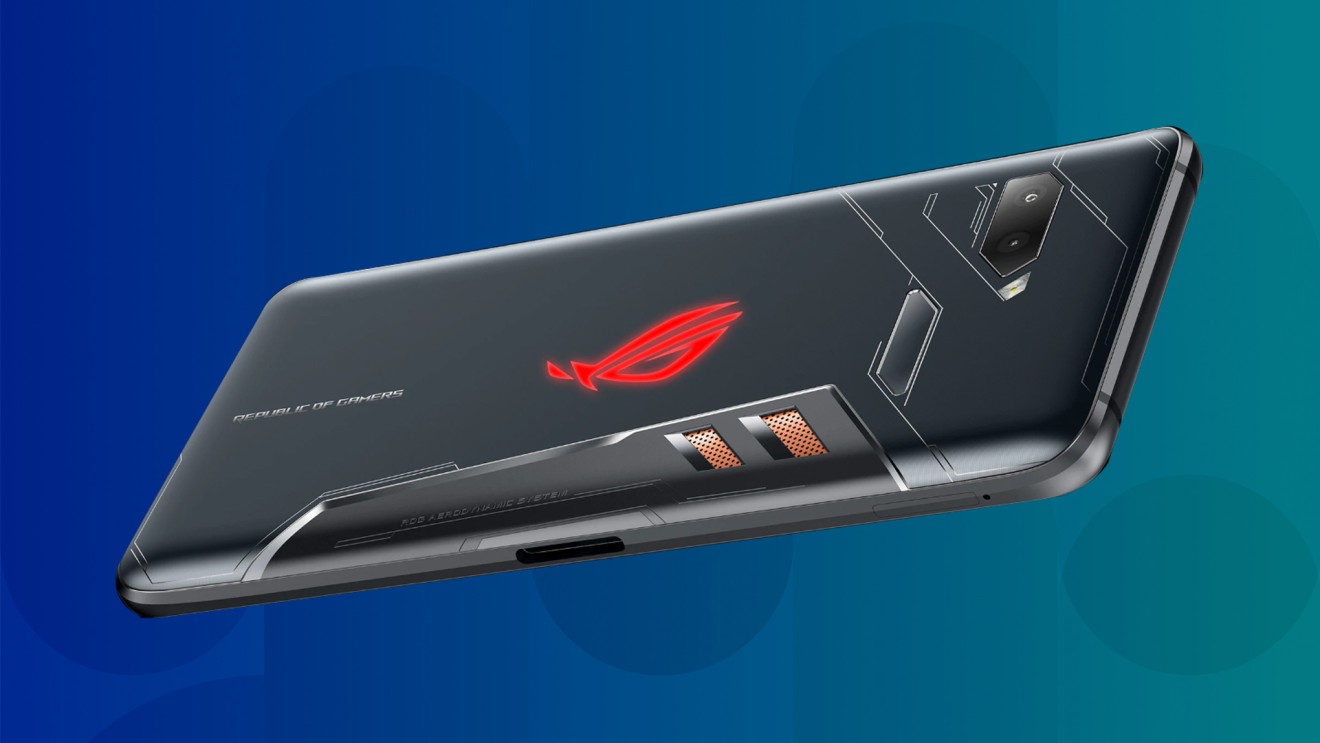 Asus’ latest gaming phone has drawn comparisons to competitor Razer. (Picture: ASUS) 