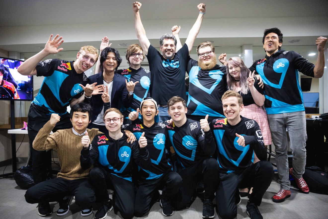 A happy family photo of Cloud9. (Picture: Riot Games)