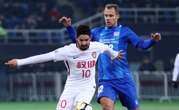 Brazilian star Alexandre Pato of Tianjin Quanjian competes for the ball with Kitchee’s Krisztian Vadocz during their opening AFC Champions League tie last week. Photo: AFP