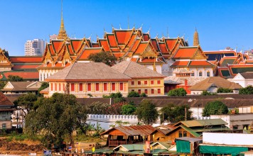 Generous Thais have learned Chinese, making Thailand a language-friendly destination for Golden Week travellers.