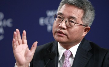 Economist Zhang Weiying rejects the “China model” that “sets China as a frightening anomaly from the Western perspective”. Photo: World Economic Forum