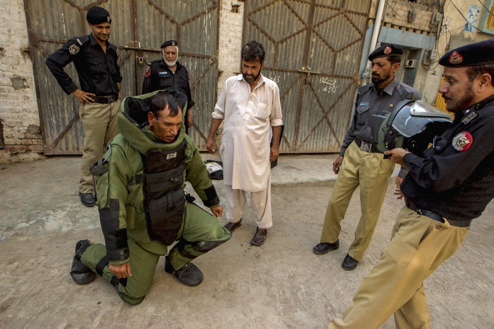 Pakistan bomb disposal unit has 70pc vacancy rate | South China Morning Post