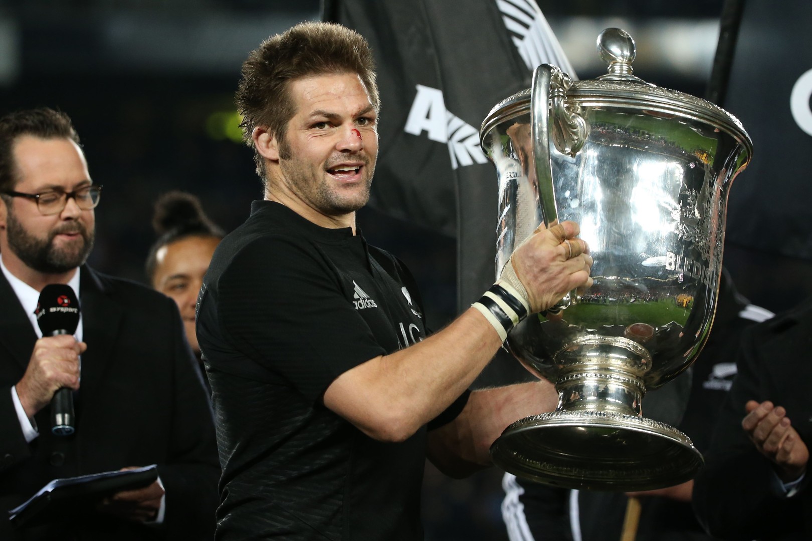 Richie Mccaw Gets Perfect Ending As All Blacks Hammer Wallabies 41 13 South China Morning Post