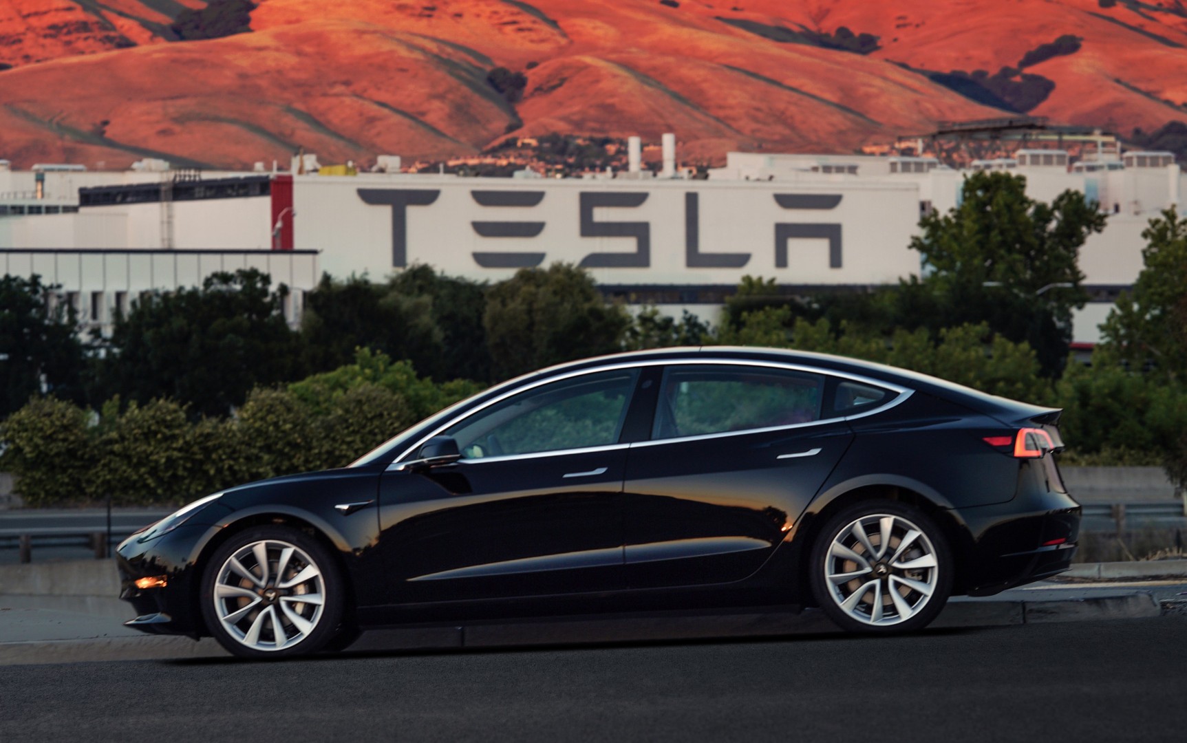 Tesla Model 3 Test Drive Elon Musk S Affordable Electric Car Is