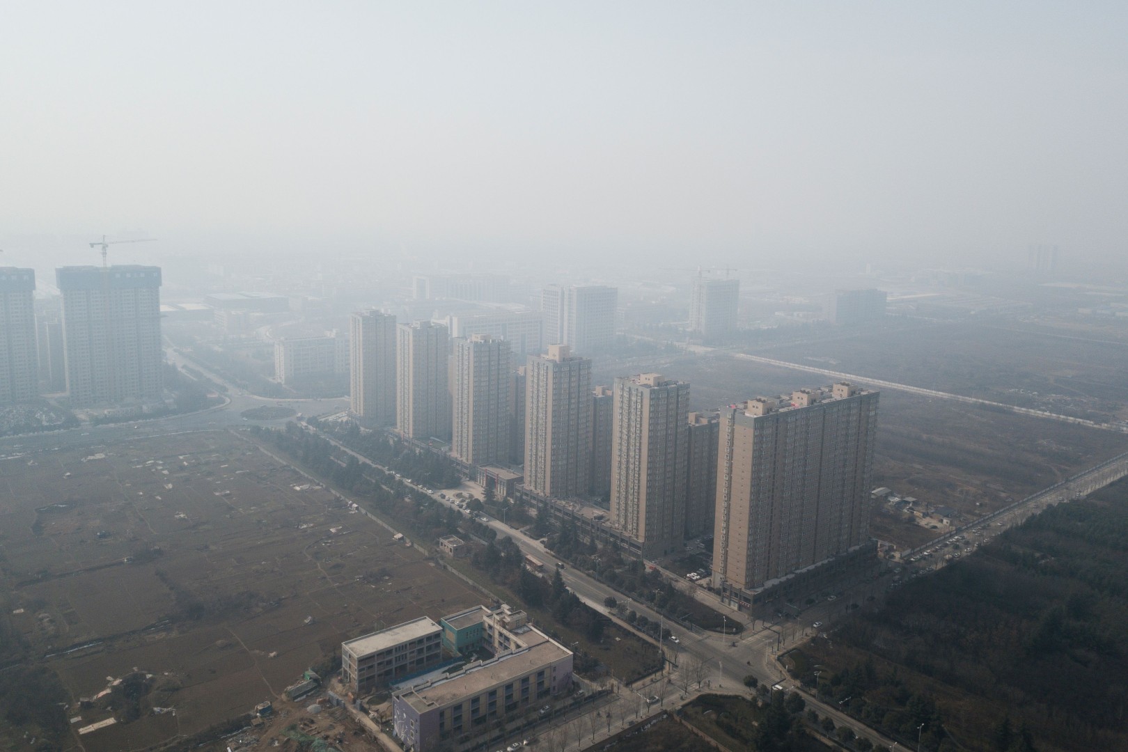 China S Xian Chokes On Smog Specks Harder Than Steel South China Morning Post An air quality index (aqi) is used by government agencies to communicate to the public how polluted the air currently is or how polluted it is forecast to become. china s xian chokes on smog specks