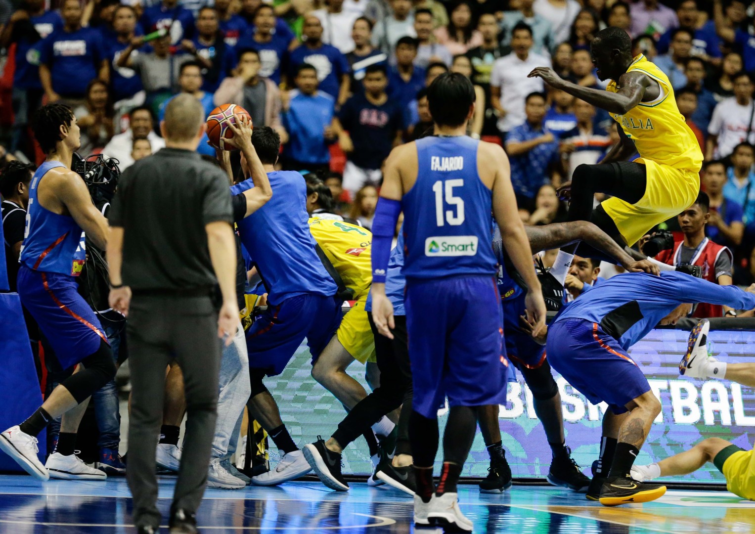 Basketball Brawl Gilas Pilipinas Coach Chot Reyes Urged Players To Hit Somebody Claim Australia South China Morning Post