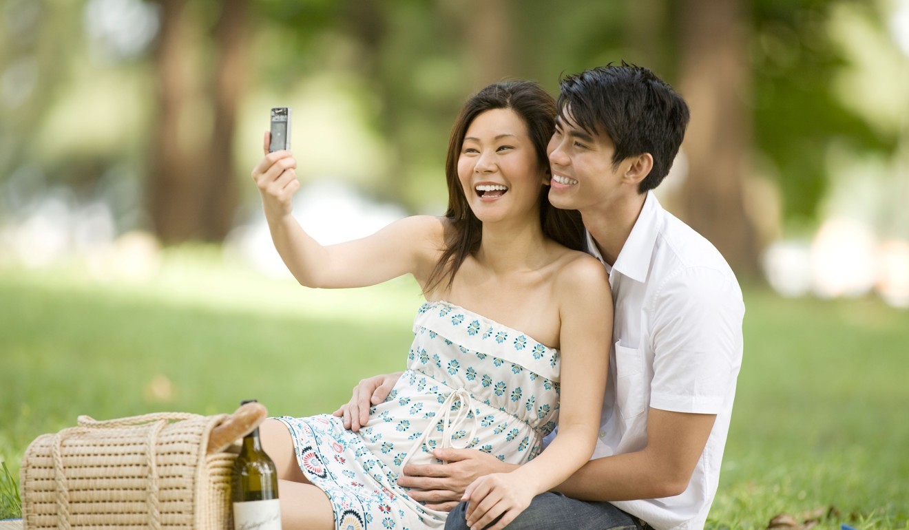 How Chinese Couples Find It Hard To Show Their Emotions And