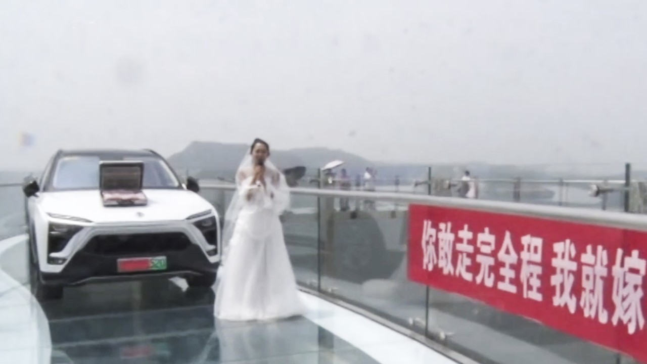 Guardianship Denied For Would Be Groom >> Chinese Woman S Glass Bridge Proposal To Cowardly Boyfriend Guardianship Denied For Would Be Groom >> Chinese Woman S Glass Bridge Proposal To Cowardly Boyfriend