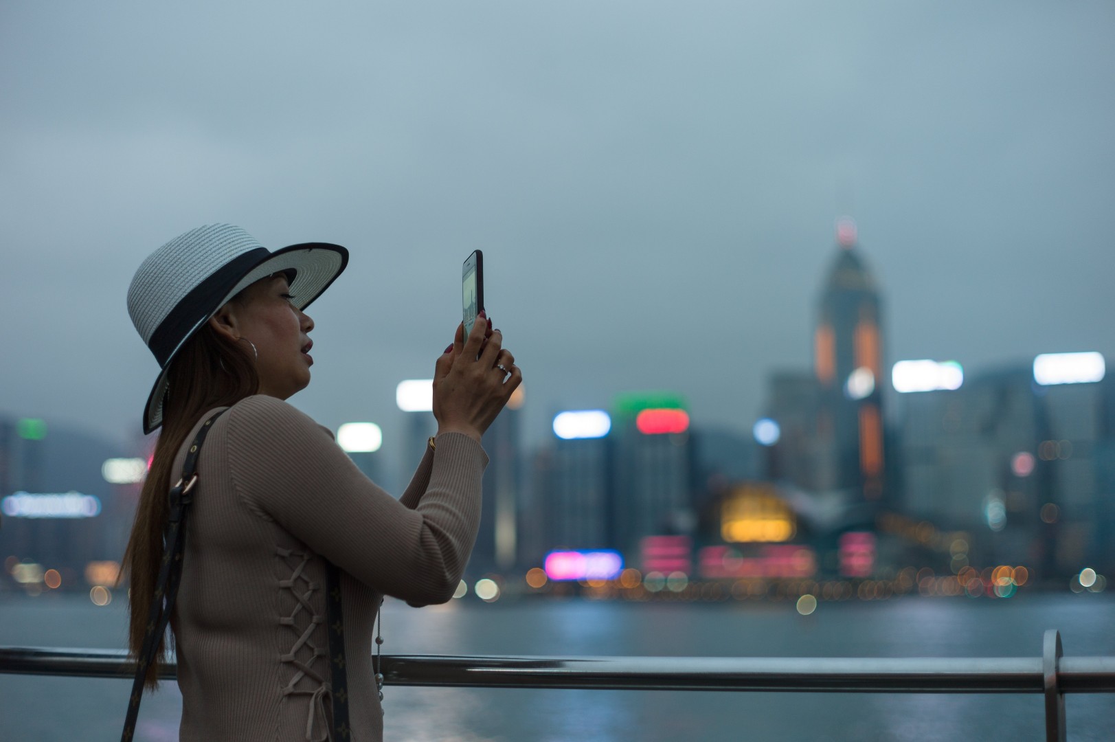 Us China Trade War Hits Hong Kong Tourism As Weaker Yuan - 