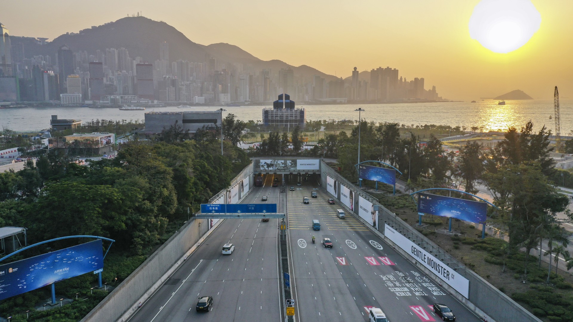 Here S A Way Out Of Hong Kong Traffic Jams Get Public Officials