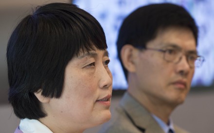 Sherry Chen (left), a US federal government worker, and Xiaoxing Xi, chair of the Physics Department at Temple University, speak about charges against them of spying for China, which were dropped, at a press conference in Washington on September 15, 2015. Photo: AFP