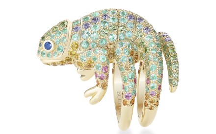 Masy the chameleon, a ring from Boucheron.