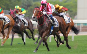 Secret Weapon (Douglas Whyte) races to the lead for a fairly soft victory in the end. Photo: Kenneth Chan