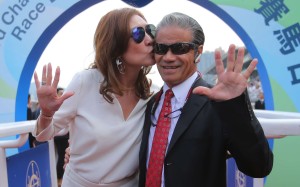 Tony Cruz celebrates his five-timer with a kiss from wife Pauline. Photo: Kenneth Chan