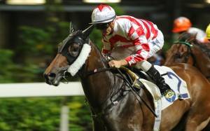 Zac Purton cruises to an easy victory aboard Dr Listening at Happy Valley in July. Photos: Kenneth Chan