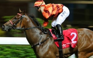 After being injured at the corresponding meeting last season, the Italian jockey commemorates the occasion with wins aboard Fantastic Eight and Bank On Red