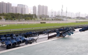 Typhoon Mangkhut displaces seats at Sha Tin. Photos: Kenneth Chan