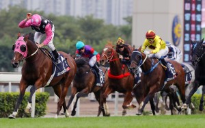 Beauty Generation cruises to victory in the Group One Longines Hong Kong Mile. Photos: Kenneth Chan