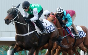 Silvestre de Sousa rides Pakistan Star for the first time in almost two years during a barrier trial last month. Photos: Kenneth Chan