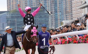Zac Purton celebrates Beauty Generation’s sixth Group One victory. Photos: Kenneth Chan