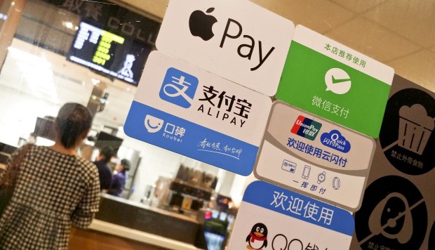 http://www.scmp.com/business/china-business/article/2136020/when-it-comes-mobile-wallets-hongkongers-love-wechat-pay
