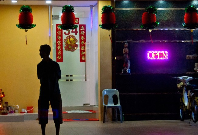 Singapore S Sex Trade Prostitution Licensed Brothels Sugar Babies And Laws You Can Run Rings Around South China Morning Post 3 chat with girls online. singapore s sex trade prostitution