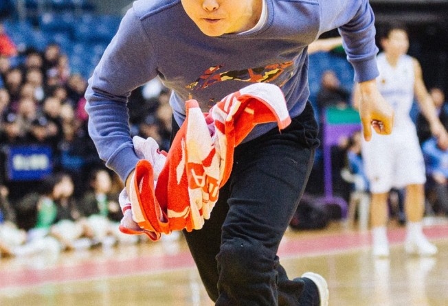 The Chinese Basketball Court Cleaner Whose Work Ethic Propelled