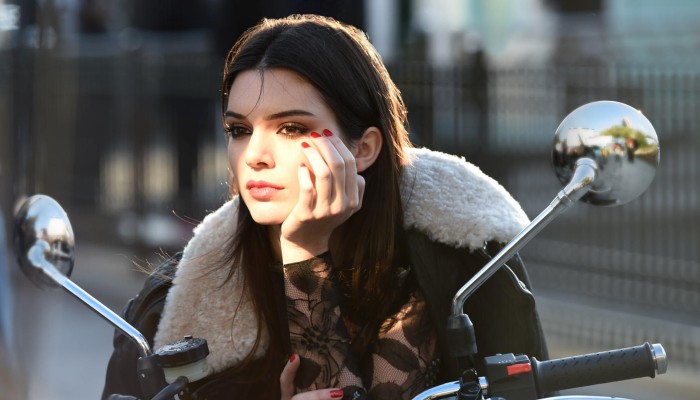 Estée Lauder signs Kendall Jenner