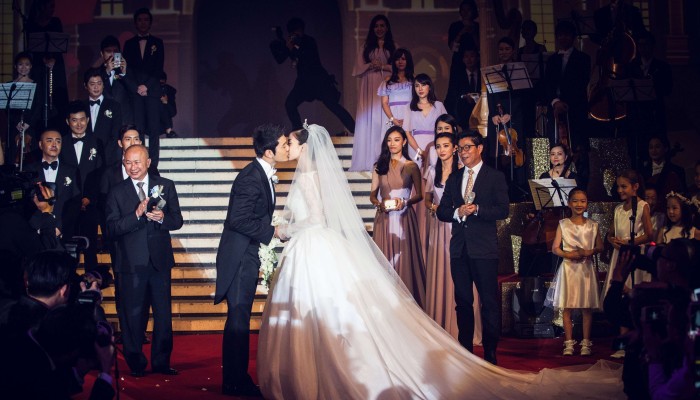 Angelababy dior wedding dress shop