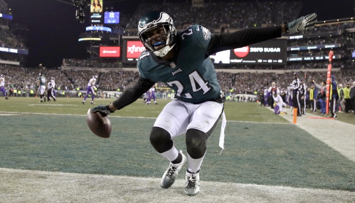 Foles, Eagles soar into Super Bowl by routing Minnesota Vikings, 38-7