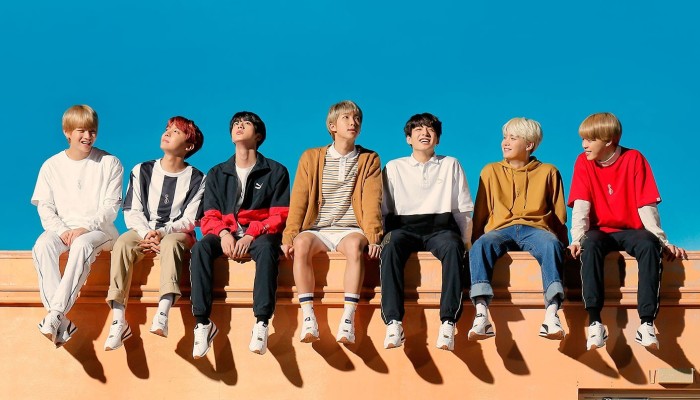 K-POP・アジア BTS K-pop group BTS' Blood Sweat & Tears music video cracks 400m