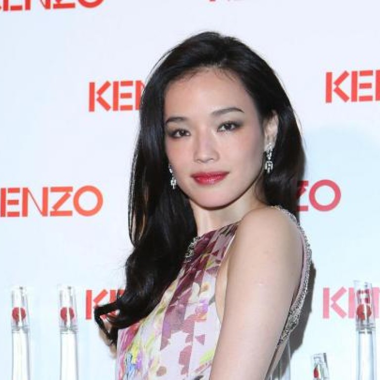 kenzo perfume model