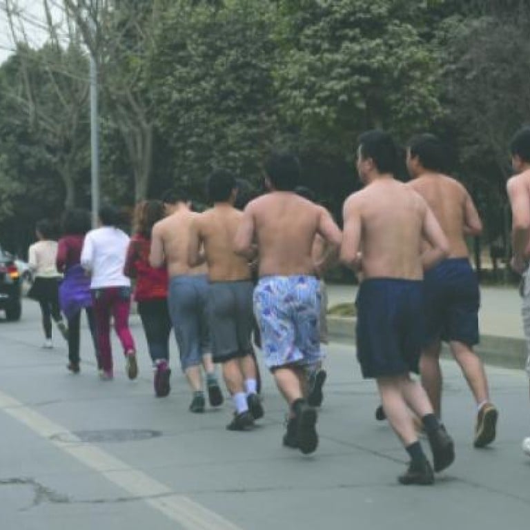 sichuan-salesmen-run-half-naked-in-cold-after-bad-performance-reviews